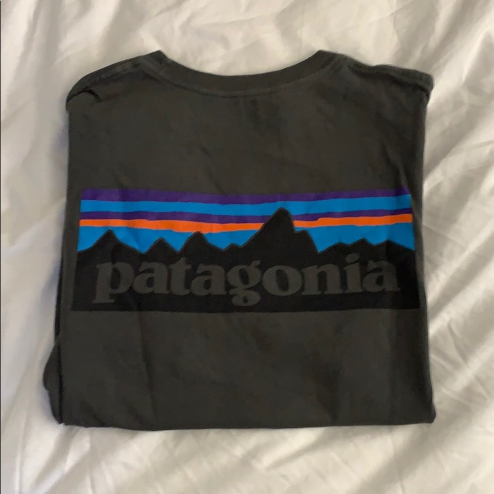 🌟SOLD🌟Dark Gray Patagonia T Shirt Sz XS
